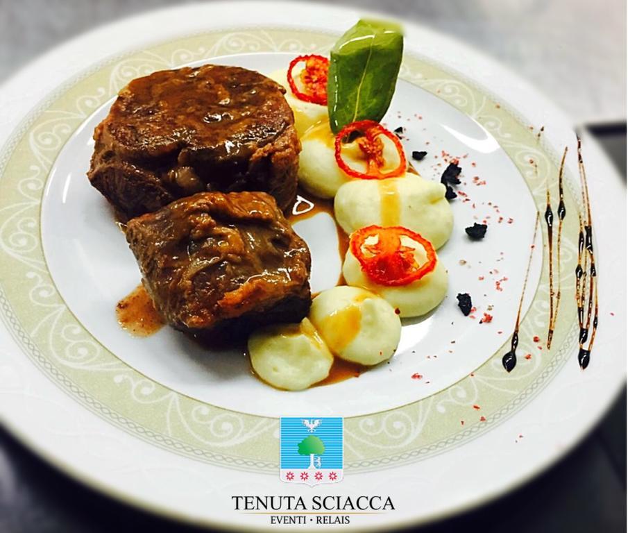 Tenuta Sciacca Villa Falciano del Massico Luaran gambar