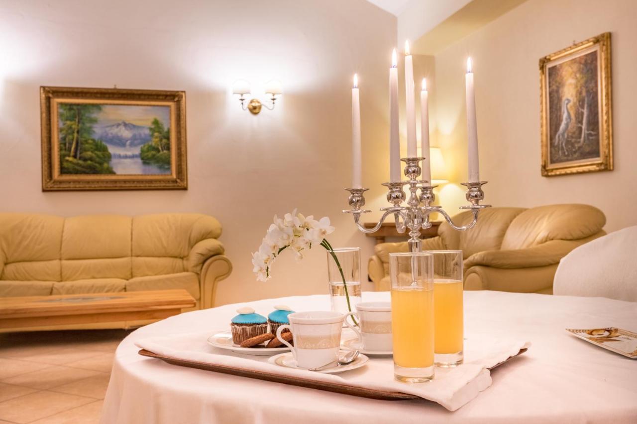 Tenuta Sciacca Villa Falciano del Massico Luaran gambar