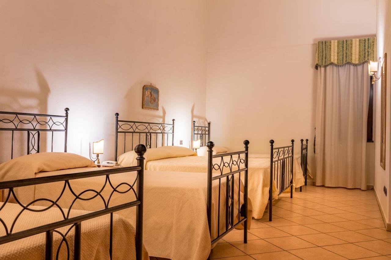 Tenuta Sciacca Villa Falciano del Massico Luaran gambar