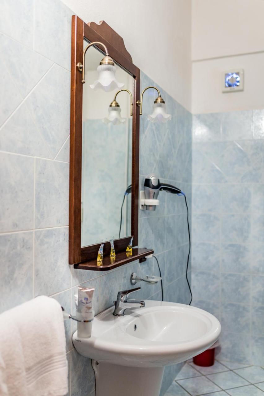 Tenuta Sciacca Villa Falciano del Massico Luaran gambar